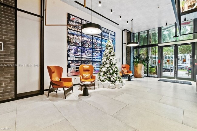 Photo - 1 br, 1.5 bath Condo - 121 NE 34th St Unit... Unidad 2315