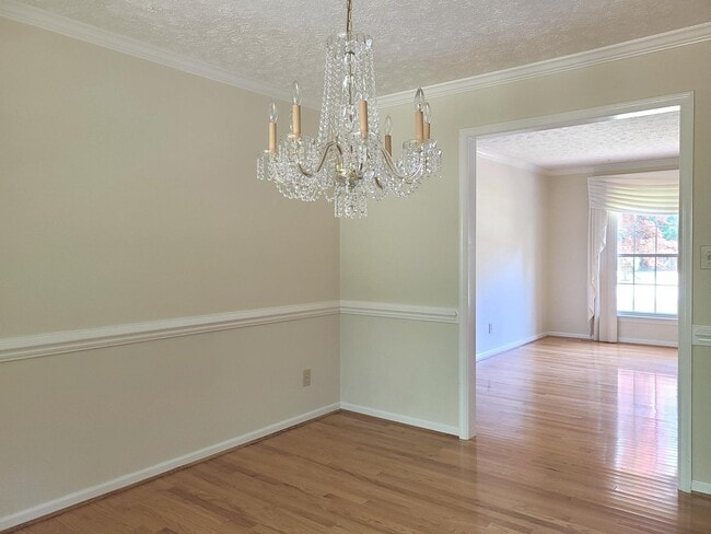 Photo - 4 BR, 2.5 BA in Woodlake Crossing