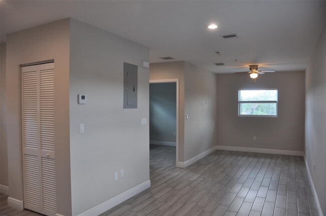 Photo - 1216 NW 6th Ct Unit 4