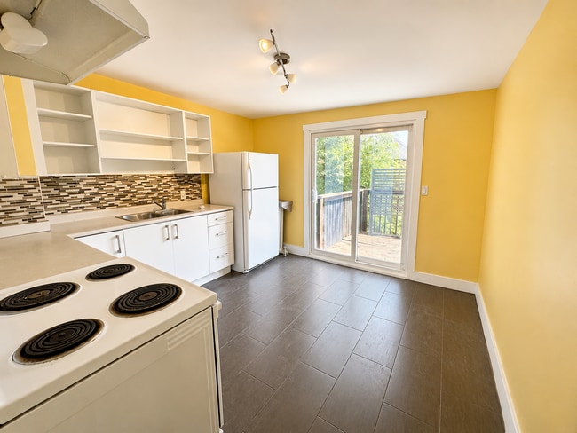 Photo - 45 Fairleigh Crescent