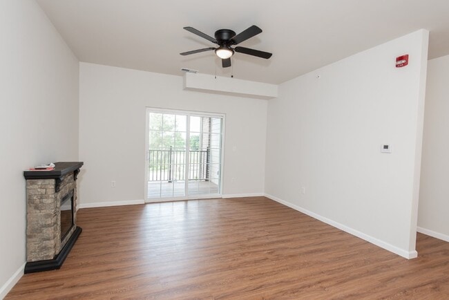 Photo - 137 Harmony Mdws Ct