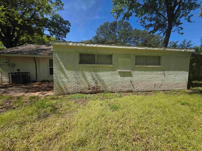Photo - 1486 Patterson St
