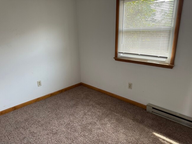 Dormitorio #1 - 93 Burt Ave Unidad 93 Burt Avenue Apt B