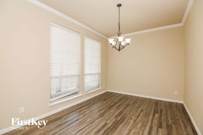 Photo - 2488 Deer Run