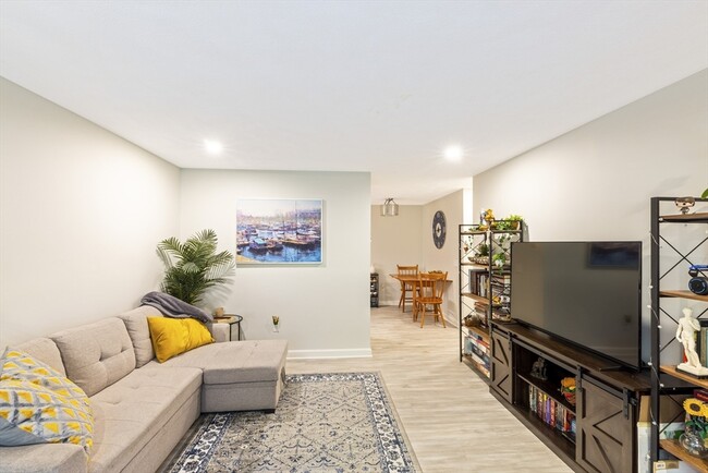 Photo - 205 Great Rd Unit A7