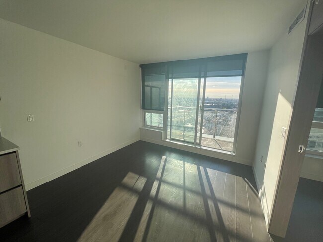 1207-433 SW Marine Drive