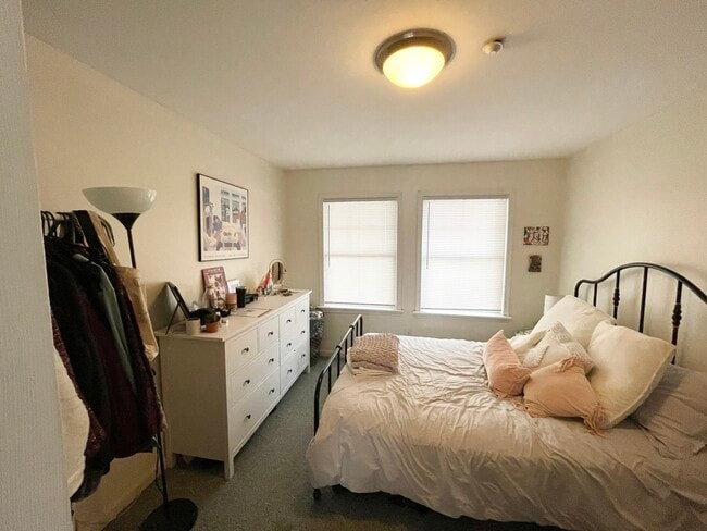 Photo - 60 Hillside St