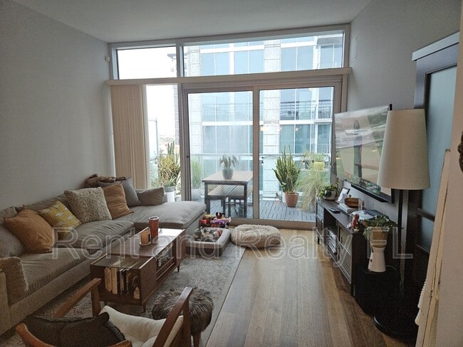 Photo - 111 N 12th St