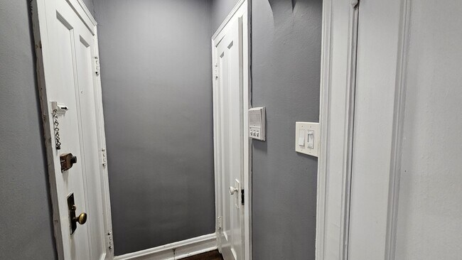 Photo - 6543 N Francisco Ave Unit 2B