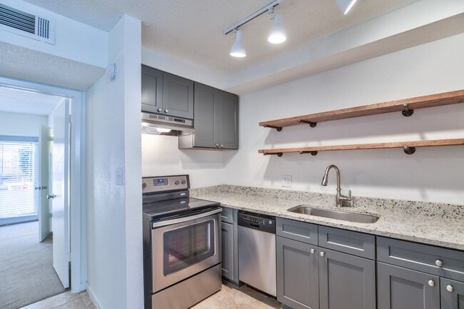 Photo - 409 N Gadsden St Unit 110