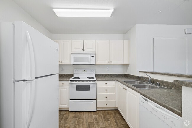 2BR, 1BA - 760SF - Kitchen - Rancho Santa Fe Village