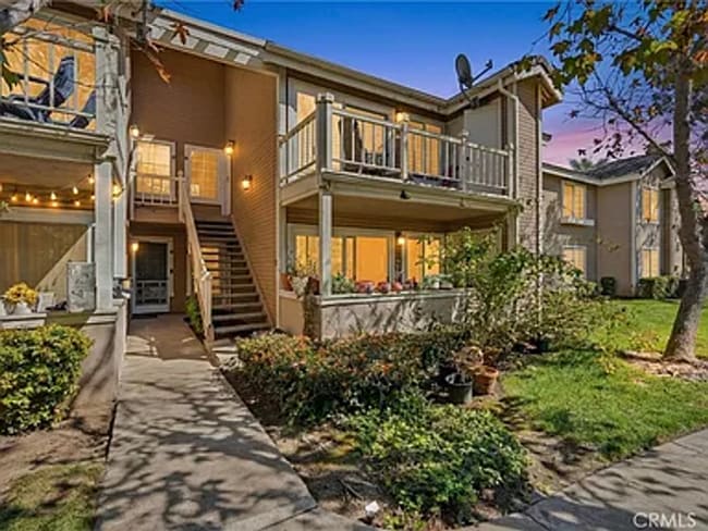 Photo - Newly Renovated 2BD Condo in Gated Community Now Available!