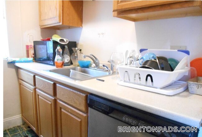 40 Orchard Rd Unit 2