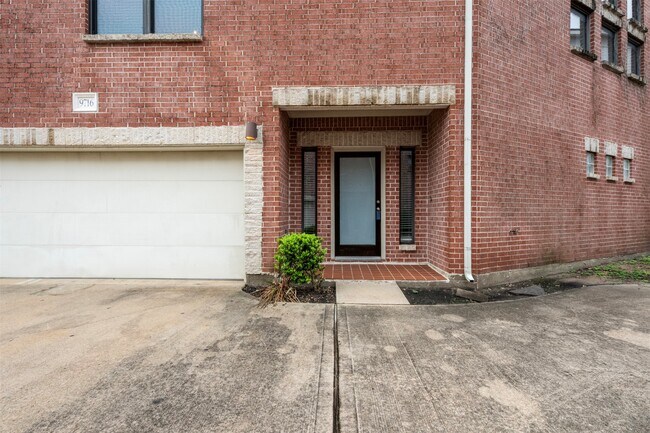 Photo - 9716 Linkmeadow Ln