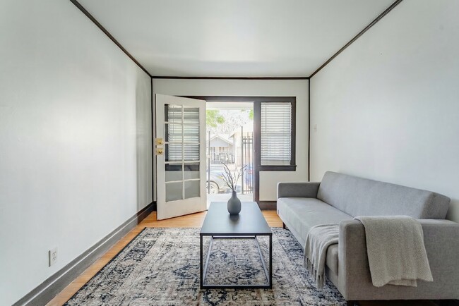 Photo - 318 Firmin St