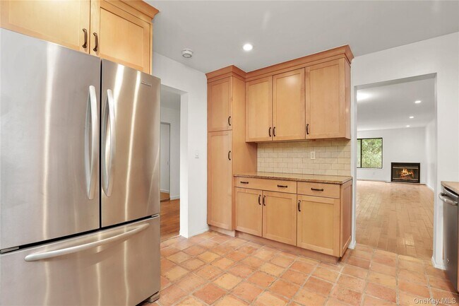 Photo - 41 Rambling Brook Rd