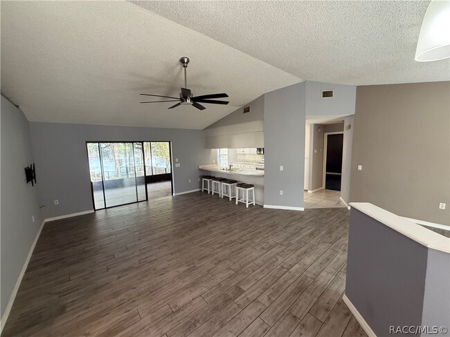 Photo - 2235 W Springlake Dr