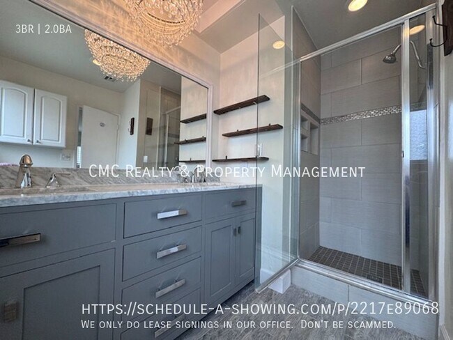 Photo - 3 bed & 2 bath home in EAST side Long Beach