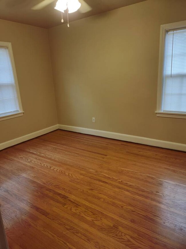 Photo - 2119 Gladstone Ave Unit c