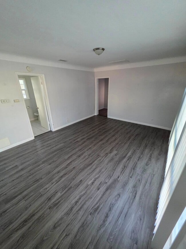 Photo - 5527 W 118th