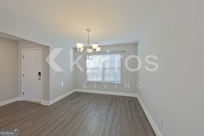 Photo - 228 Western Red Cedar Dr