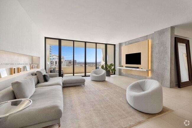 Building Photo - 10205 Collins Ave Unit PH3 Rental
