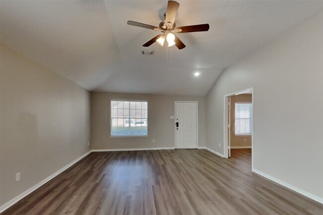 Photo - 2114 Blossom Creek Dr