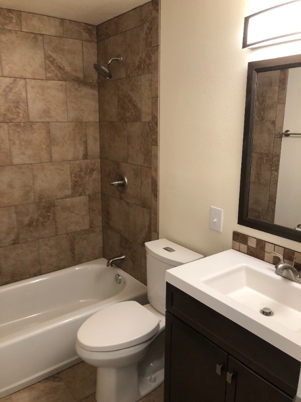 Photo - 1015 Roosevelt Ave Unidad B