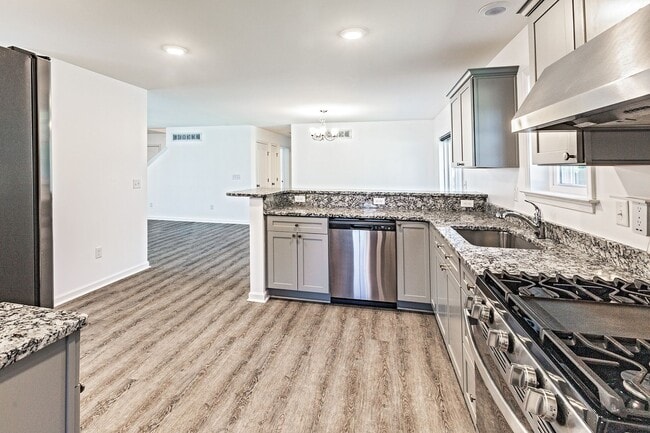Photo - Townsend - 3 bedroom, 2 bath Cape Code