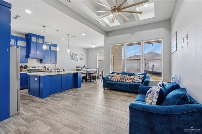 Photo - 13 Optimum E Dr