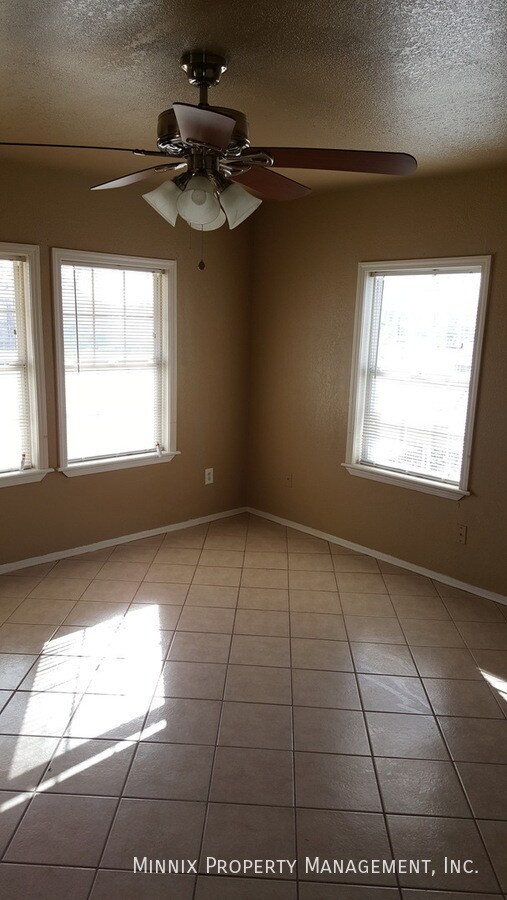 Photo - 7322 25th St