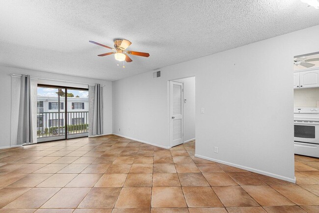 Photo - 120 Cypress Club Dr Unit 231