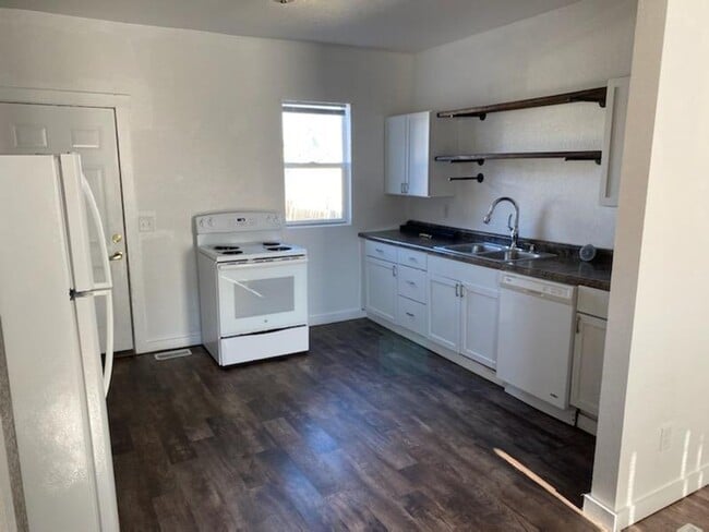 Photo - House for rent in Marshalltown