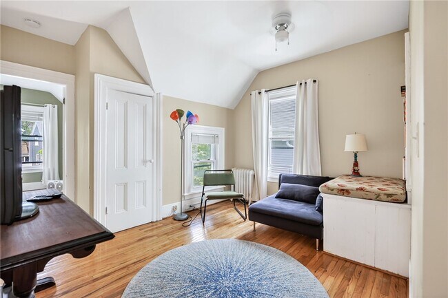Photo - 36 Cambridge St Unit Upper