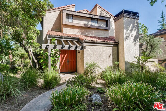 Building Photo - 21820 Marylee St Unit 225