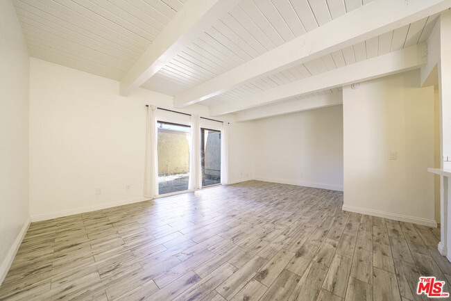 Photo - 43609 Stanridge Ave