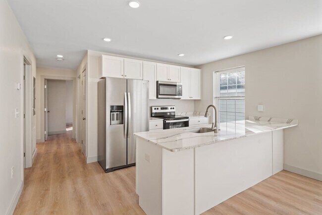 Photo - 61 Wainwright St Unit #1