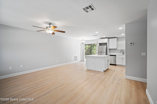 Photo - 1328 Union St SE