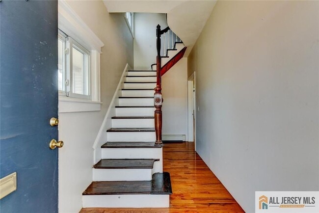 Photo - 37 E Somerset St Unit 2