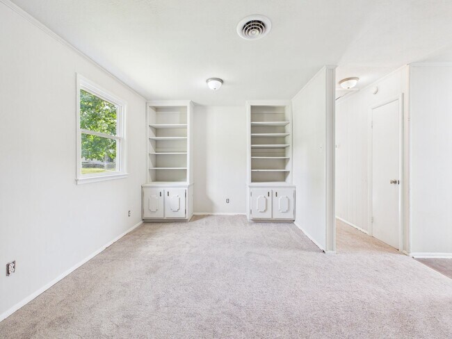 Photo - 2400 Beck Dr
