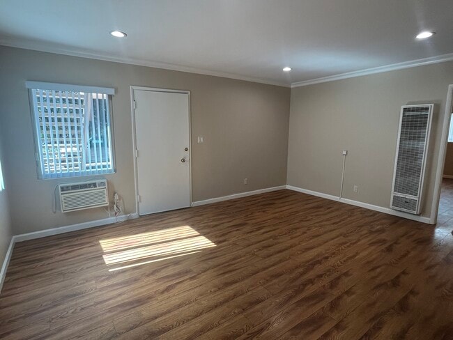 Photo - 13953 Vanowen St Unit 1