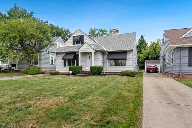 Photo - 20511 Balfour Rd