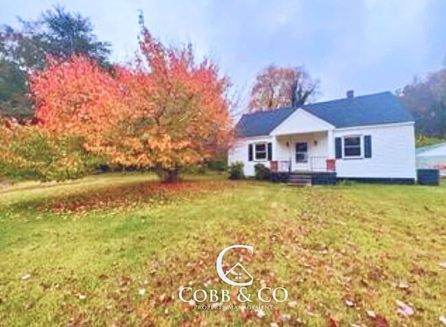 Building Photo - 3 Bedroom Home on 1.23 Acres with Detached Garage in Goochland – $1,750/mo
