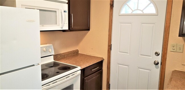 Photo - 640 Calder Ave