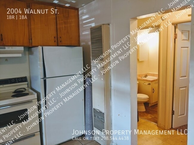 Photo - 2004 Walnut St