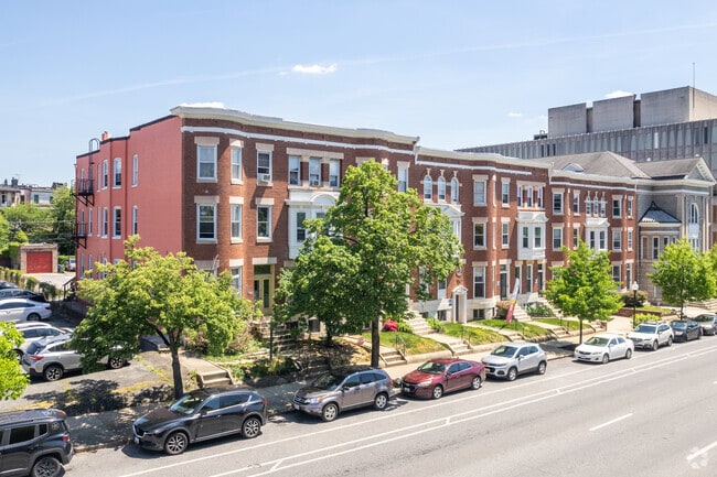 Photo - Campus Square