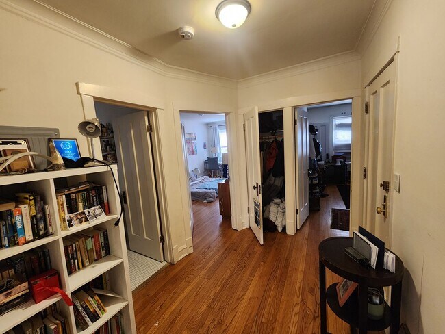 Photo - Spacious Updated 2 bed/1 bath in North Park Unidad 5201B-3