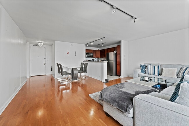 Photo - 655 W Irving Park Rd Unit 4408