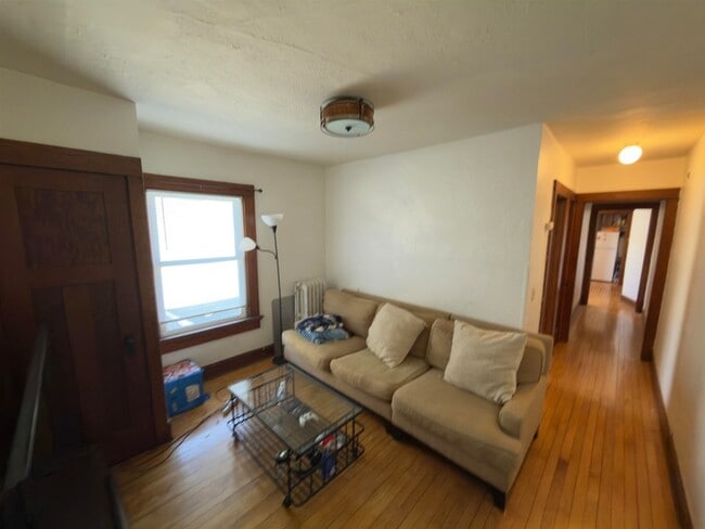 Photo - 213 S Broom St Unidad 3