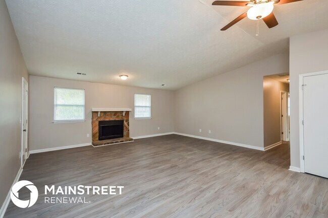 Photo - 5586 Mallard Trail